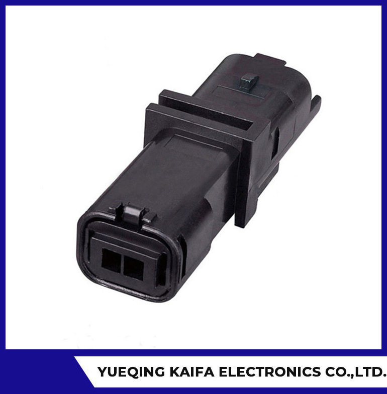 2 Amphenol FCI Automotive Connector
