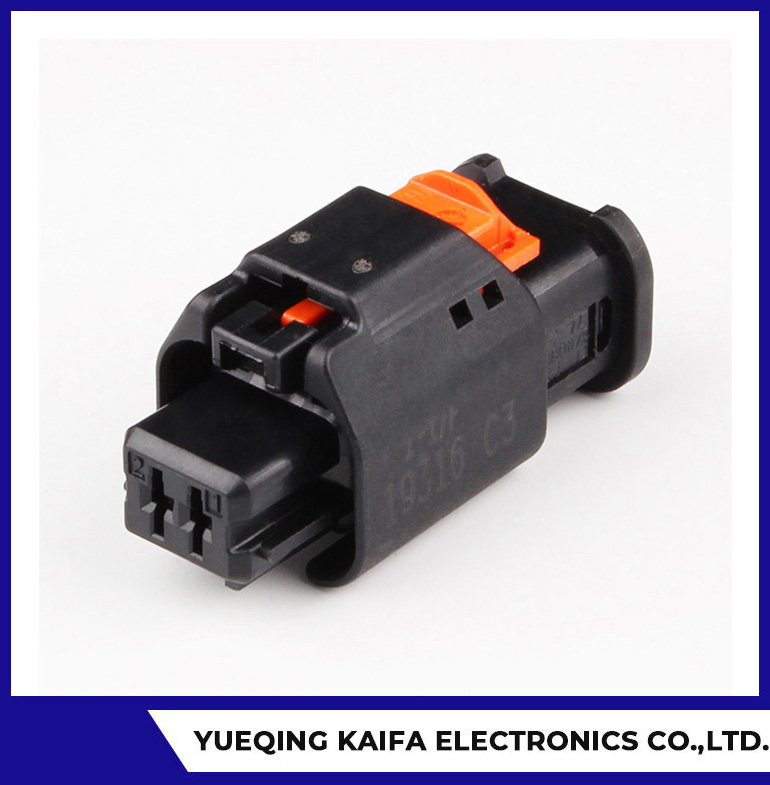 2 Amphenol FCI Connector